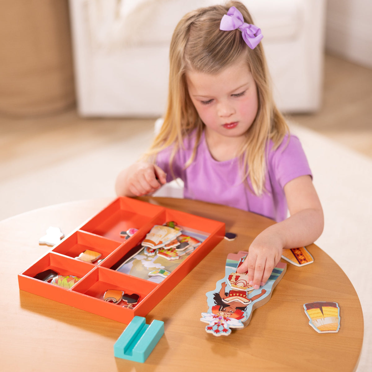 Educational Disney Moana Wooden Magnetic Dress-Up Play Set