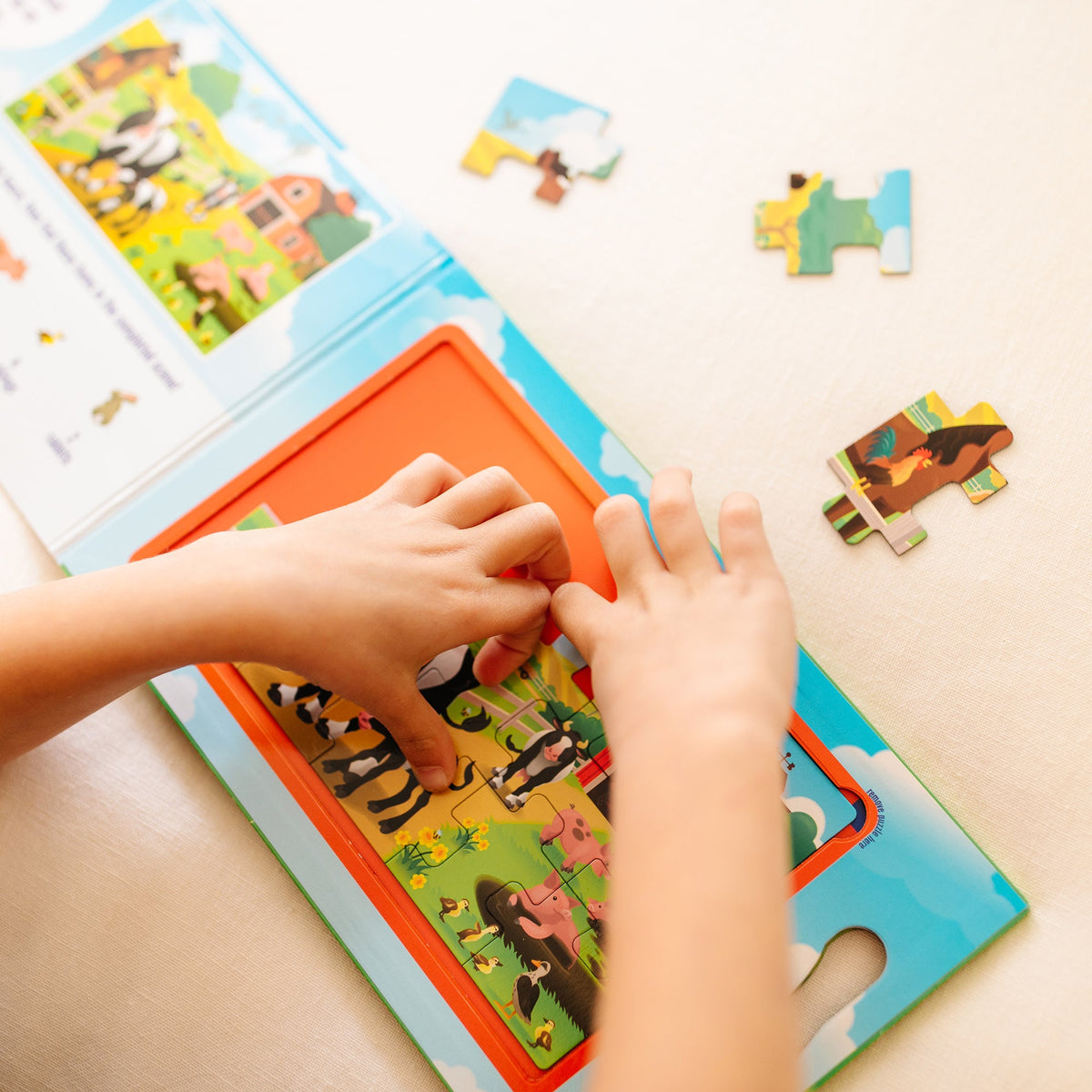 Educational Take-Along Magnetic Jigsaw Puzzles On the Farm