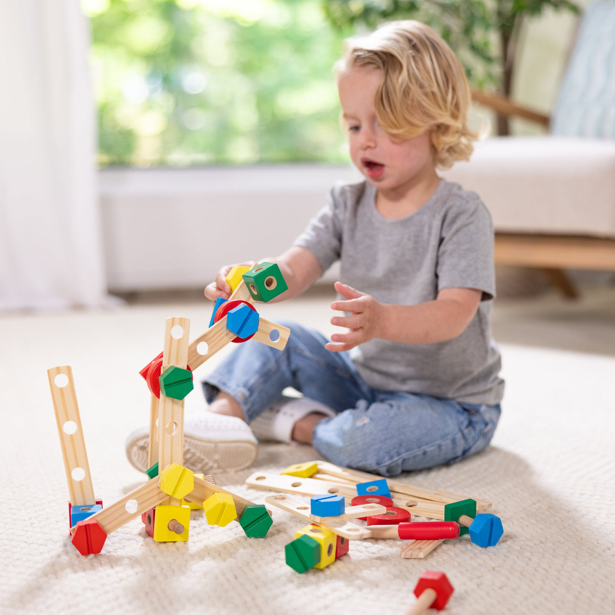 Educational Construction Set in a Box