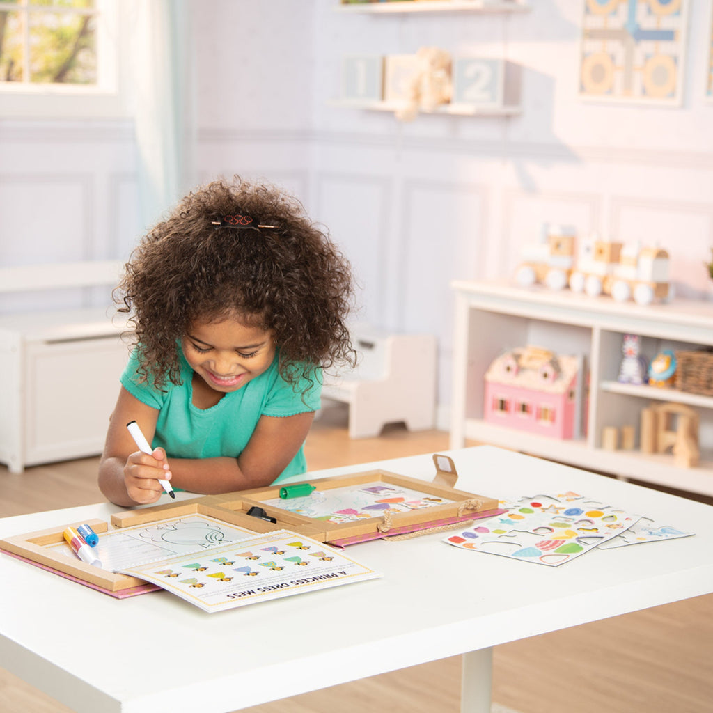 Educational Natural Play Play Draw Create Reusable Drawing & Magnet Kit Princesses