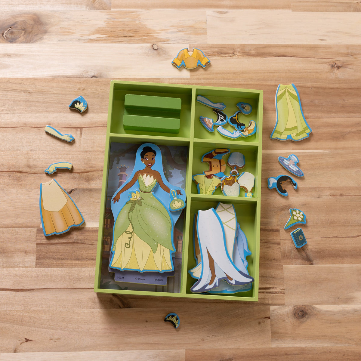 Educational Disney Tiana Wooden Magnetic Dress-Up Play Set