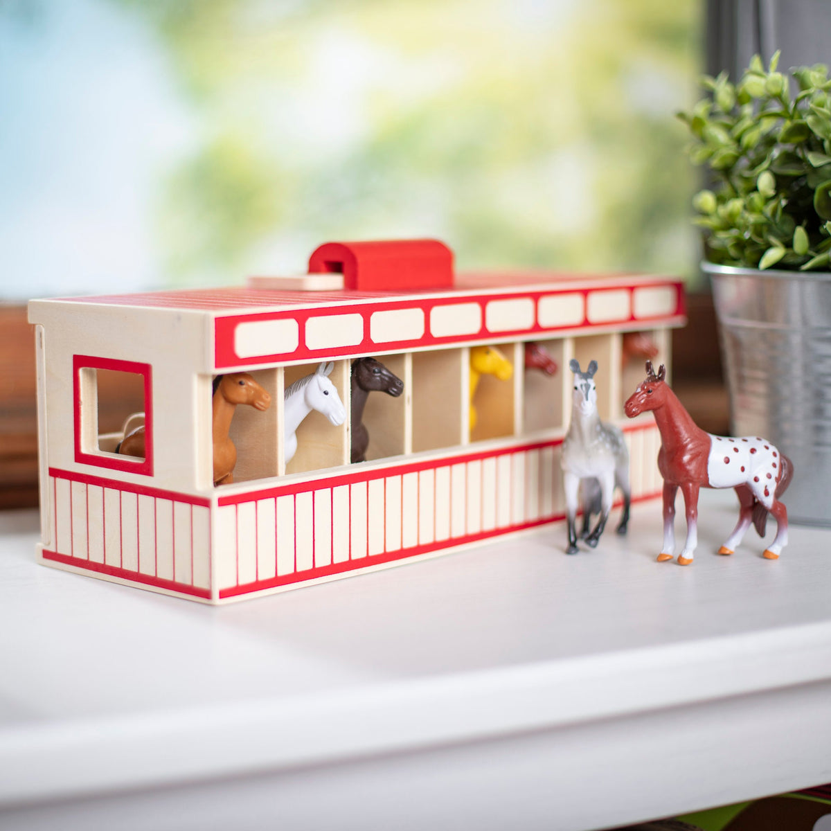 Educational Take-Along Show-Horse Stable