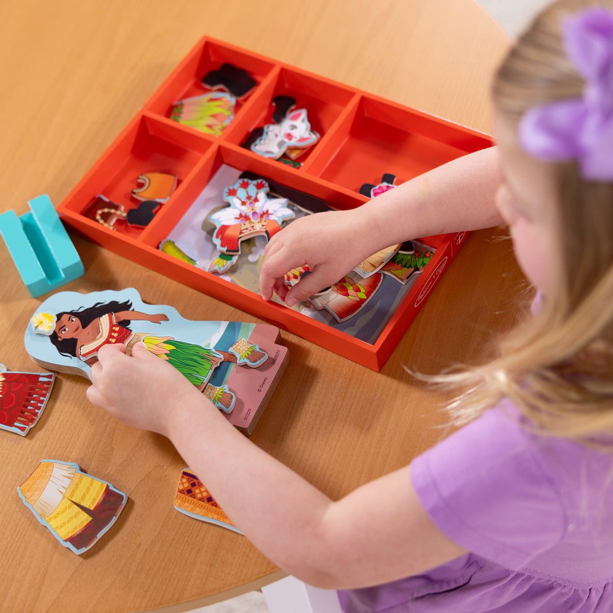 Educational Disney Moana Wooden Magnetic Dress-Up Play Set